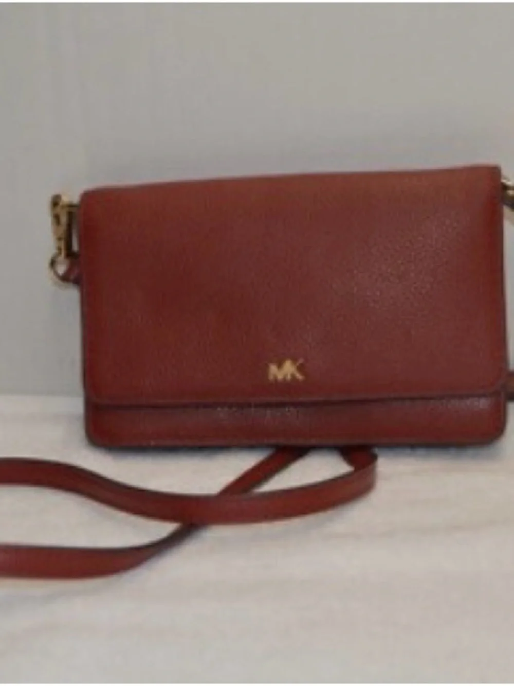 Michael Kors Mott Pebbled Leather Phone Crossbody Wallet